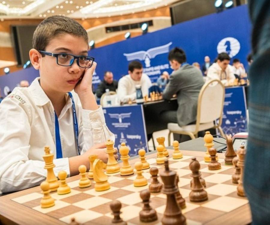 Récord en el ajedrez: el argentino de 10 años Faustino Oro se convirtió en el maestro internacional más joven de la historia