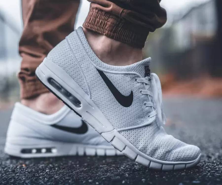 (Face) InfoCordobaok: Nike llega con un súper local a Nuevocentro: inversión de US$ 1.5 millones (si, 2.000 millones de pesos)