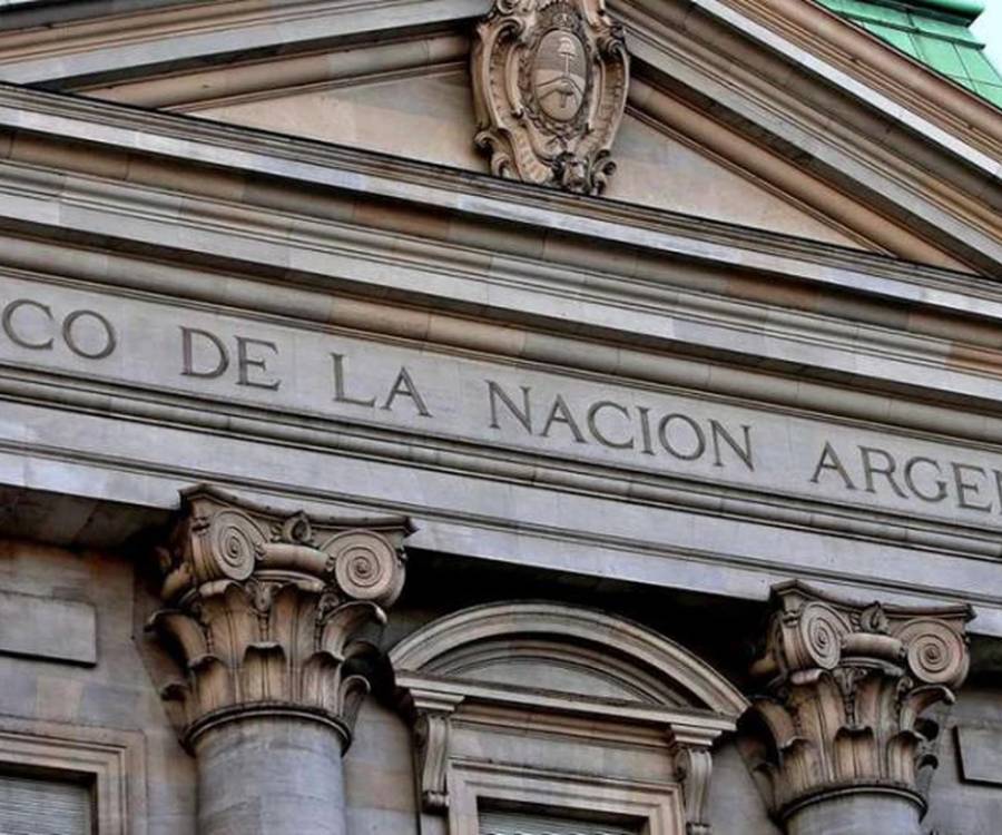 Milei no privatizará el Banco Nación pero será Sociedad Anónima: qué porcentaje accionario tendrá el Estado