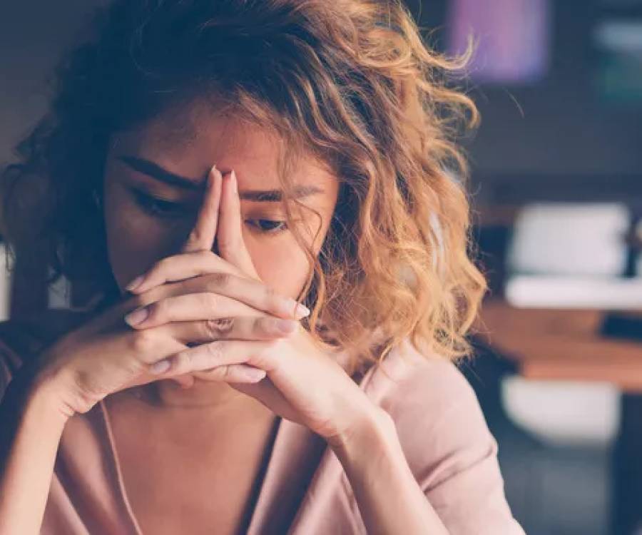 Adicción a la inteligencia artificial y agotamiento emocional: el nuevo rostro del colapso silencioso en las oficinas