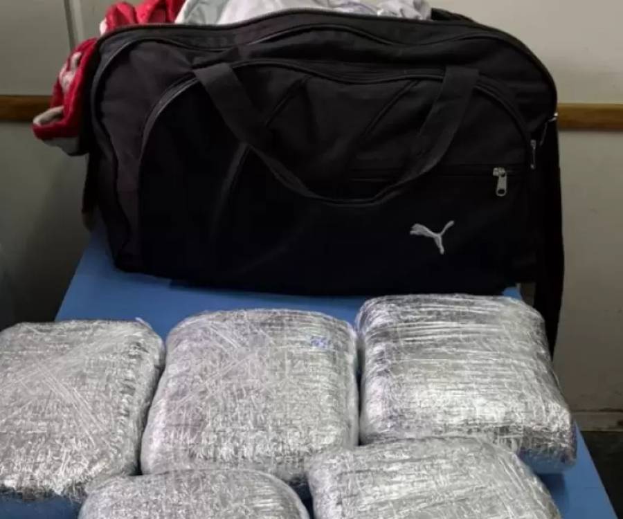 Secuestran más de 13 kilos de droga y detienen a una pareja