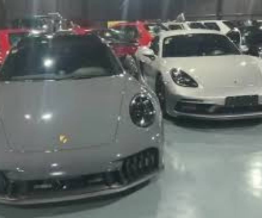 Secuestraron 54 vehículos de alta gama en un galpón de la mansión de Pilar adjudicada a presuntos testaferros de “Chiqui” Tapia