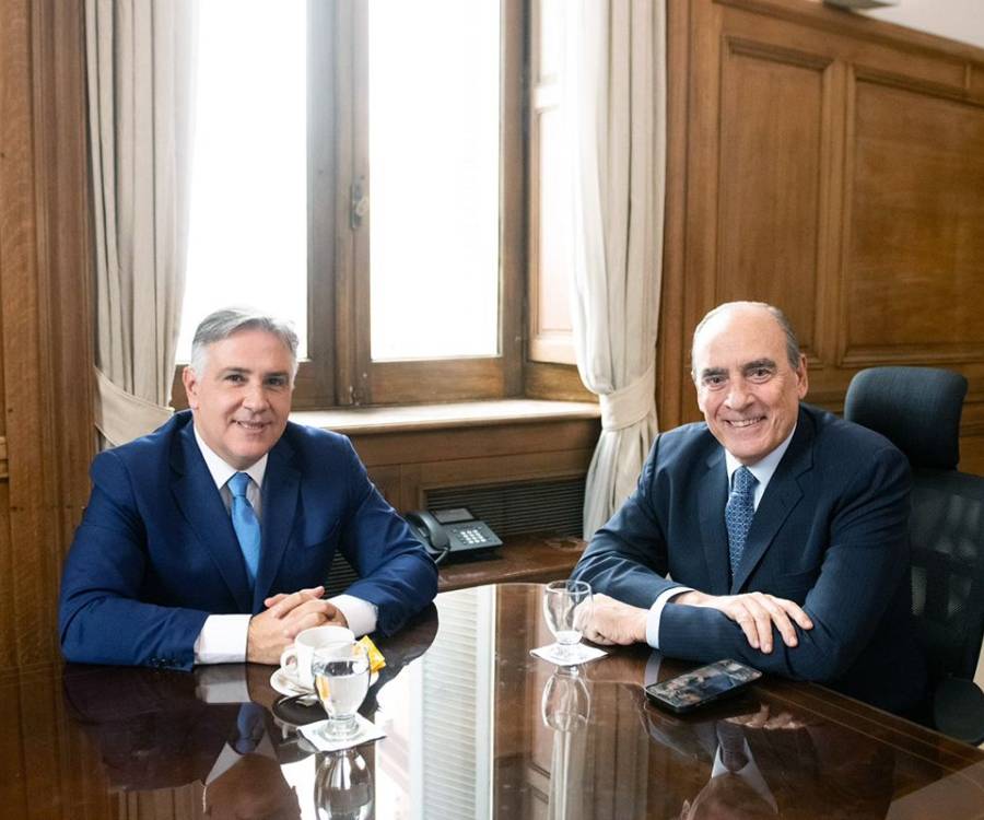 Favores por votos para la Ley Bases: Francos aseguró fondos para obra pública a los gobernadores de Córdoba, Chubut y Neuquén