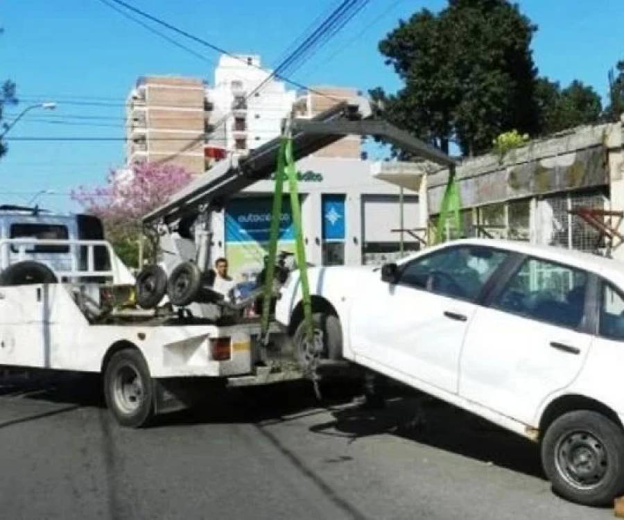 El Gobierno autoriza a las aseguradoras a seguir brindando el servicio de grúas