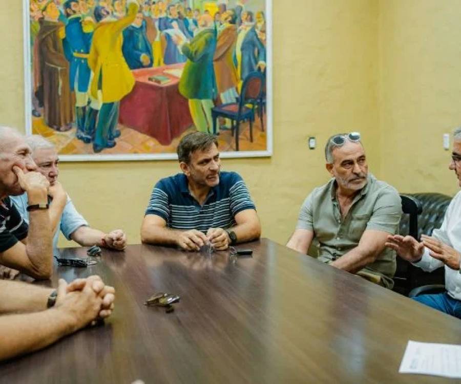 Raúl y la Cámara de la Construcción acordaron la reactivación de obras con fondos provinciales