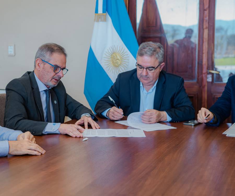 Firman acuerdo para resolver conflicto judicial entre YMAD y la UNT