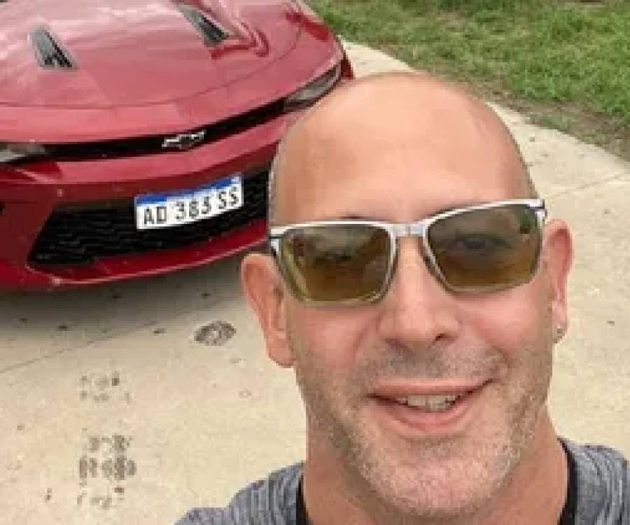 La expareja de Bacchiani denunció “complot”