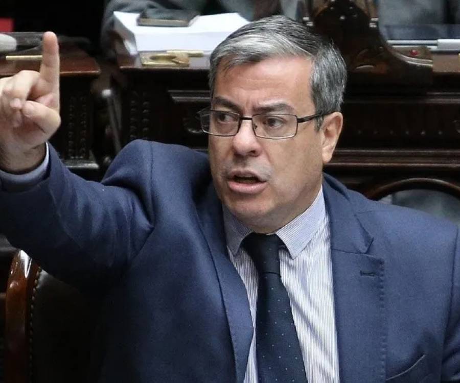 Germán Martínez comparó el ataque a Trump con el atentado a Cristina y expresó “un repudio total”
