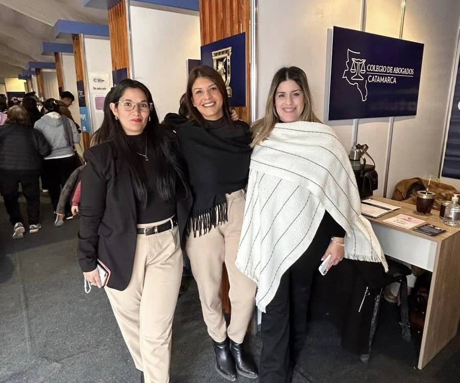 Colegio de Abogados presentes en la fiesta del poncho (con su consultorio Gratuito)!