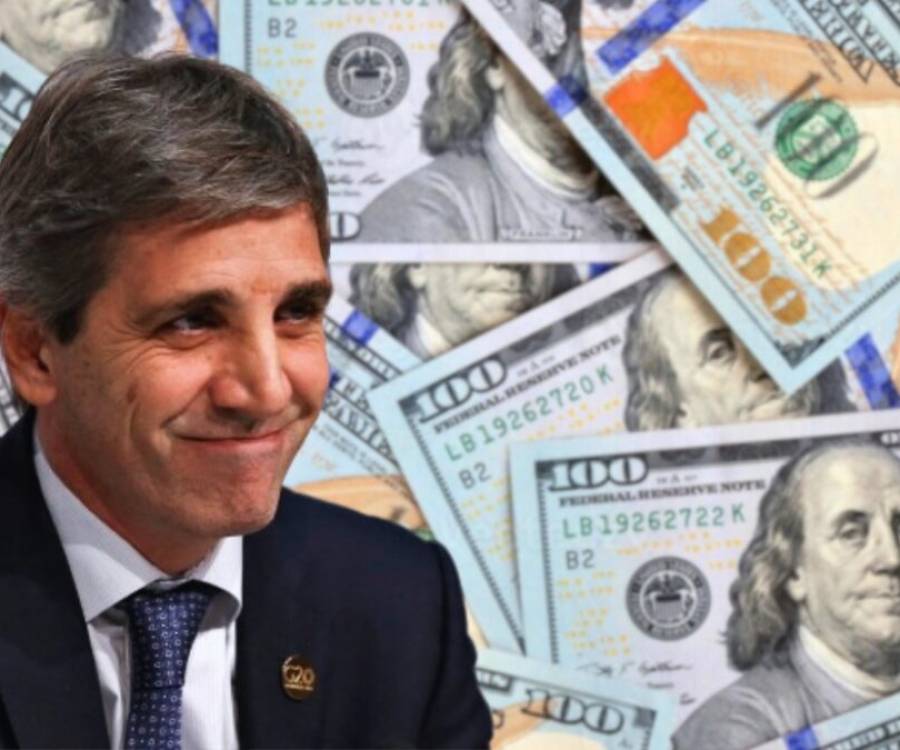 Luis Caputo: “La gente va a tener que vender dólares para pagar impuestos y el peso va a ser la moneda fuerte”