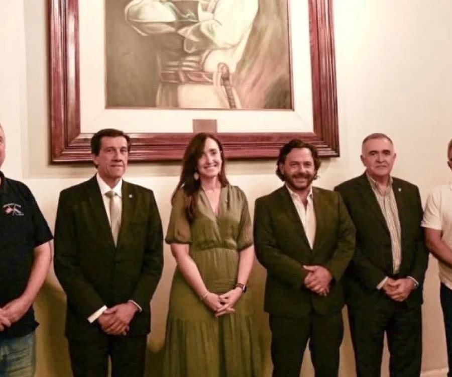 Raúl se encontró con Villarruel y Francos, en una jornada intensa y repleta de rumores