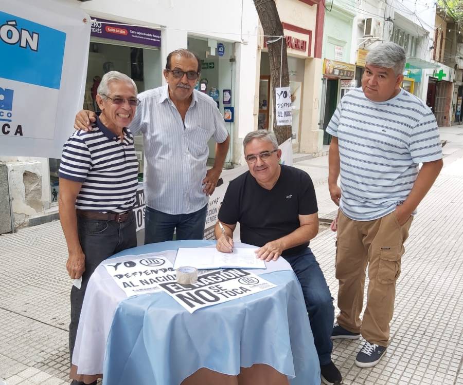 Apoyo del gobernador Raúl Jalil a los trabajadores del Banco Nación
