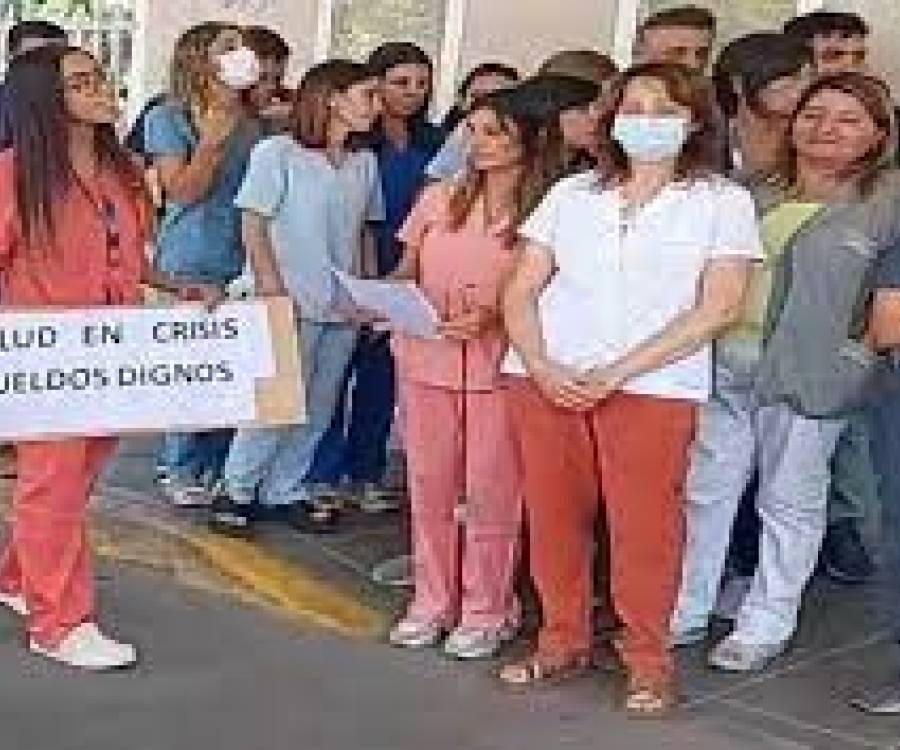 Pediatras del Hospital de Niños reclaman aumento salarial