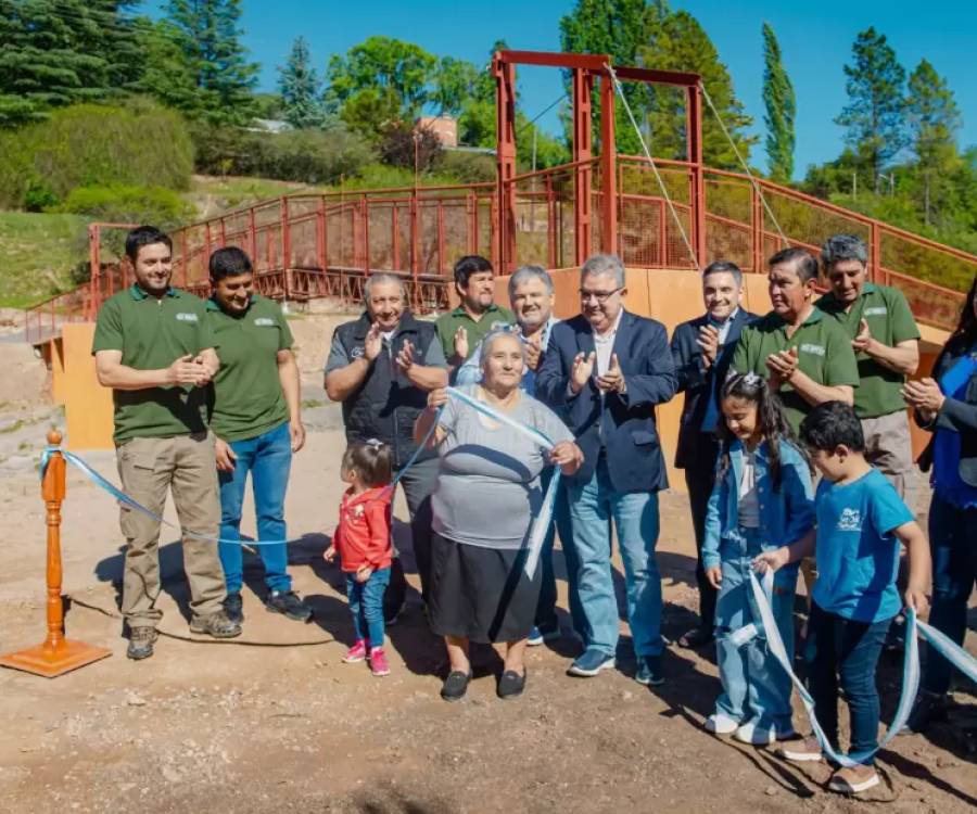 Las Juntas cuenta con un nuevo acceso y avanza la reconstrucción del puente principal