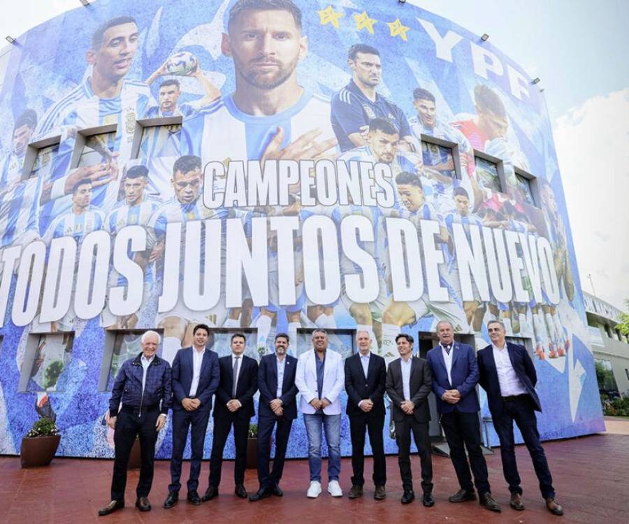 Kicillof y la AFA acordaron que el estadio Único de La Plata sea la nueva sede de la Selección argentina