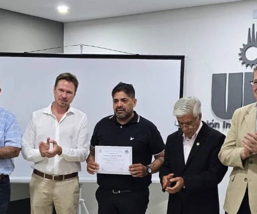 Alrededor de 50 nuevos diplomados en Industria Textil