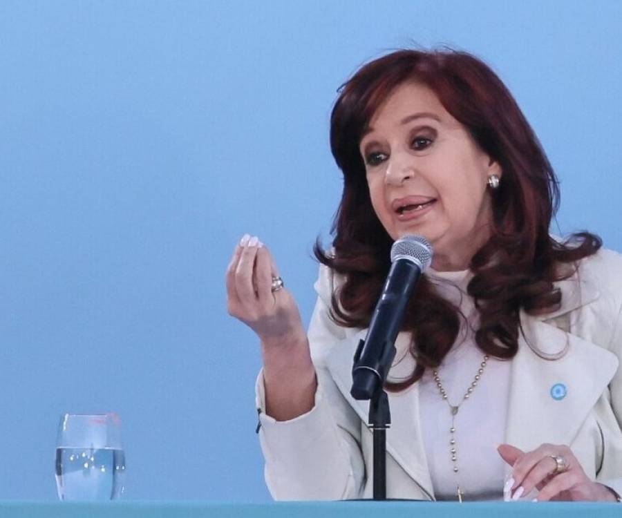 “Mafia y delirio”: fuerte crítica de Cristina Kirchner a Milei, Macri y Rosatti