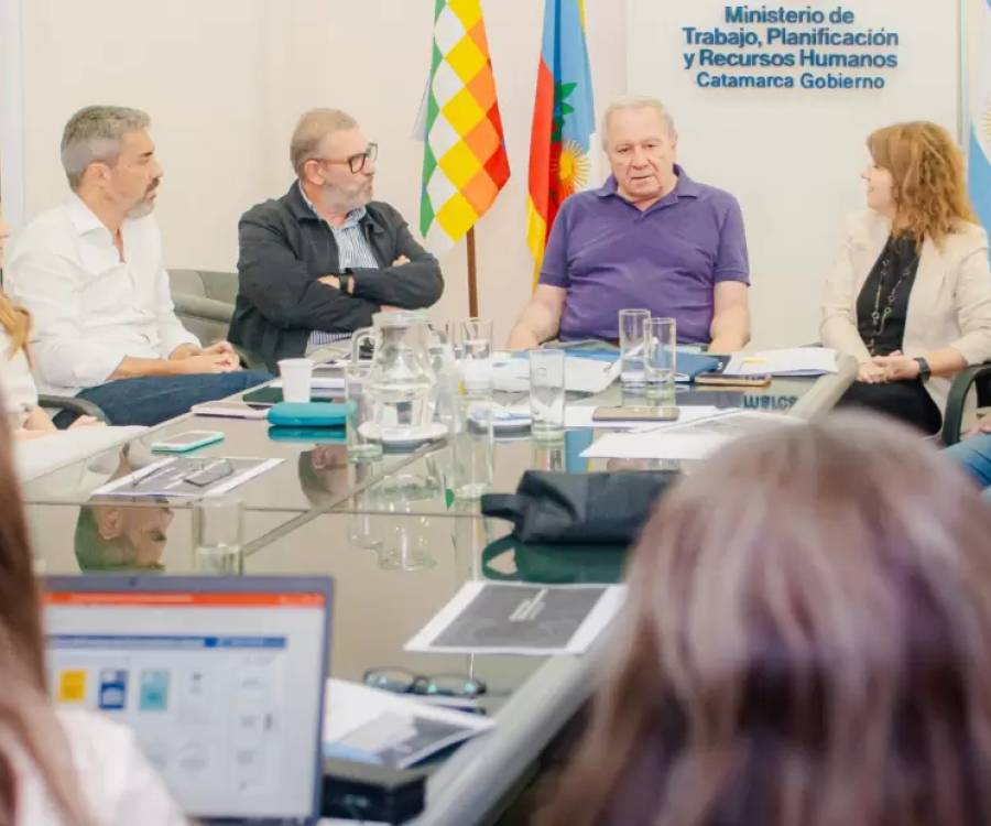 El Ministerio de Trabajo y UOCRA firmaron un convenio para impulsar la formación laboral