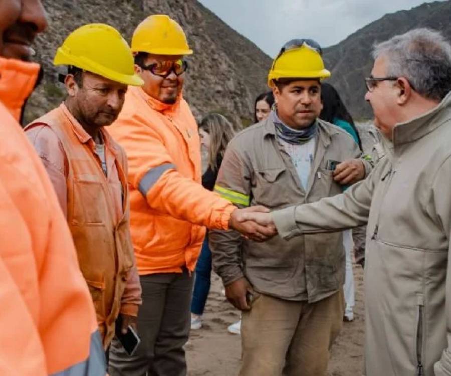 Avanza obra hídrica que impulsará el potencial vitivinícola y productivo en Punta del Agua