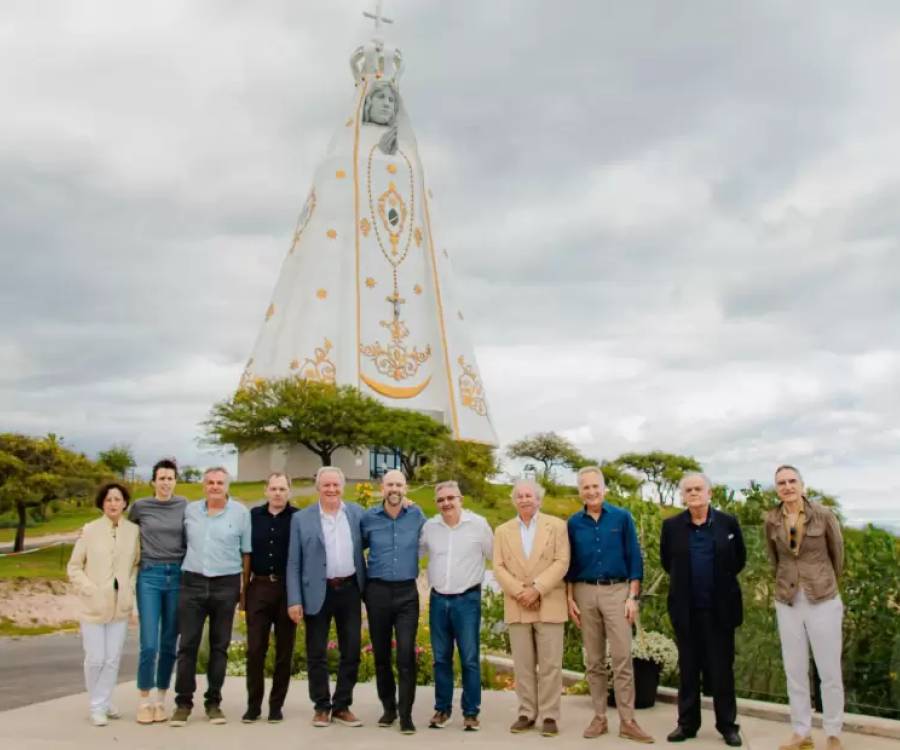 Jalil y los representantes de Loro Piana de recorrido por el interior provincial
