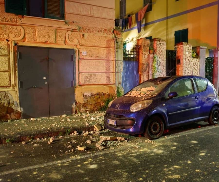 Fuerte sismo cerca de Nápoles
