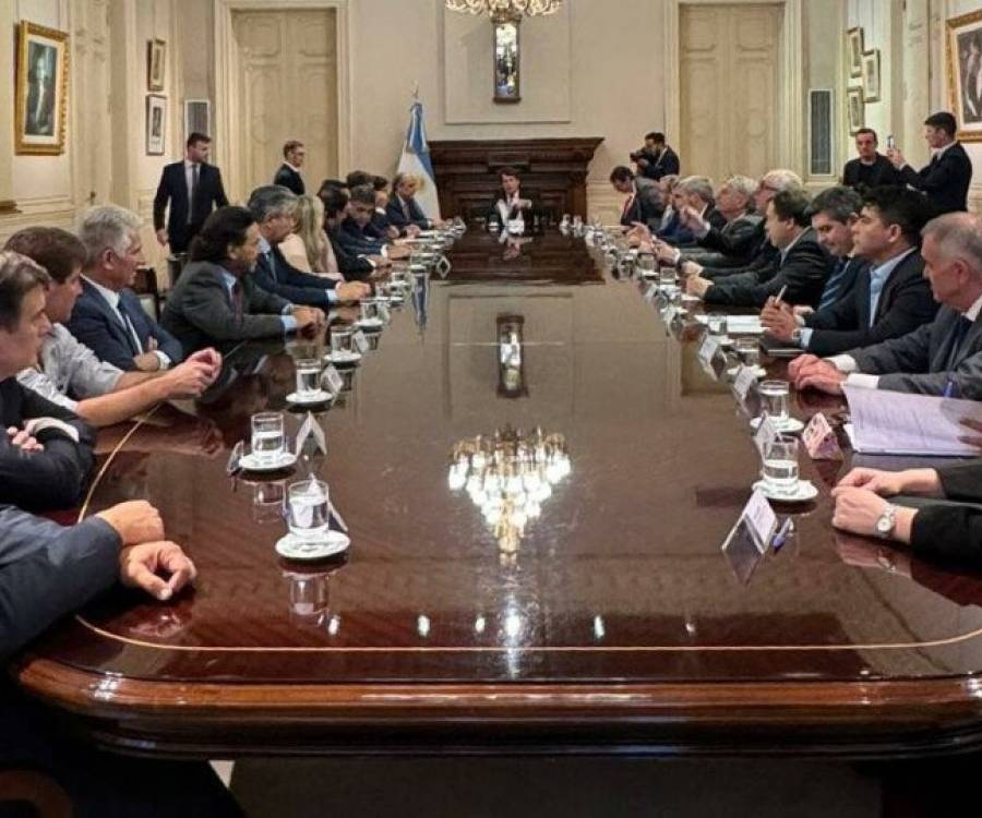 El balance de Llaryora tras la reunión de 4 horas entre Posse y (casi) 24 gobernadores: “Fue fructífera” (hay letra chica)