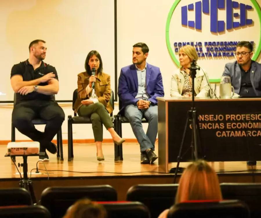 Dictan capacitación a comerciantes para fomentar la buena conducta fiscal