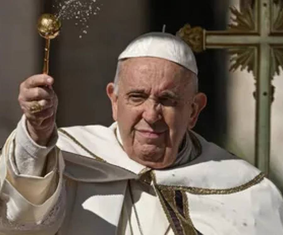 El papa Francisco participó de la misa de Pascuas en el Vaticano: “La paz no es posible sin libertad religiosa”