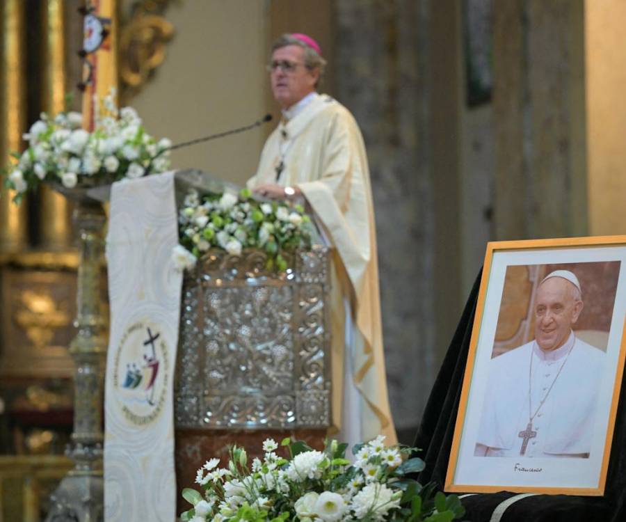 El testamento del papa Francisco: reposar en la tierra, sin honores y junto a la Virgen
