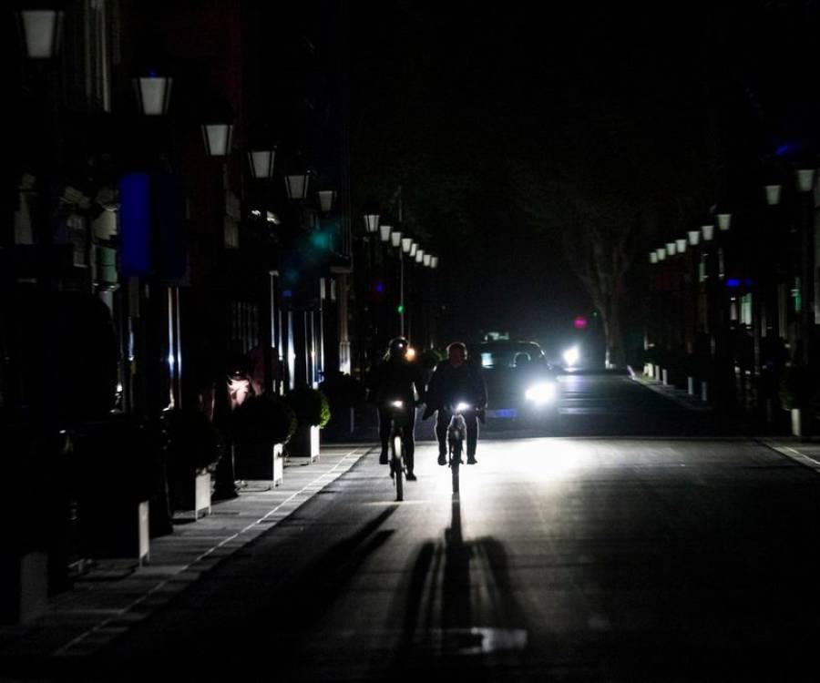 El mayor apagón de la historia de España deja al país incomunicado: la investigación del CNI y el estado de emergencia activado