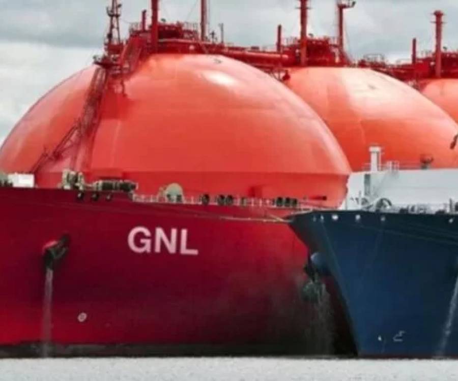 YPF traerá los dos barcos de GNL más grandes del mundo para exportar gas de Vaca Muerta