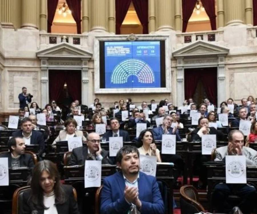 Monti fue el único que rechazó el aumento a las jubilaciones y el bono de $110 mil
