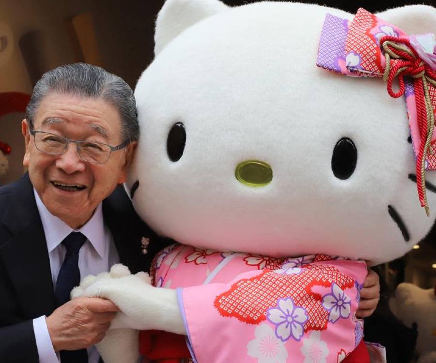 Con 97 años, el fundador de Hello Kitty recupera su lugar entre los más ricos de Japón