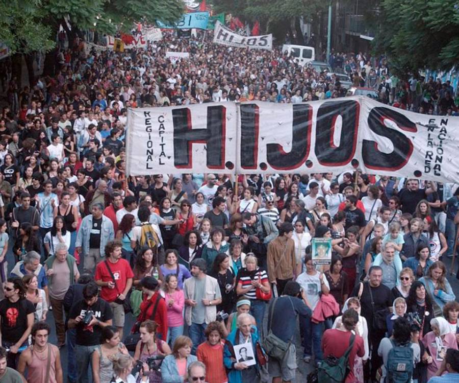 HIJOS denunció un brutal ataque contra una integrante de la organización en la previa al 24 de marzo