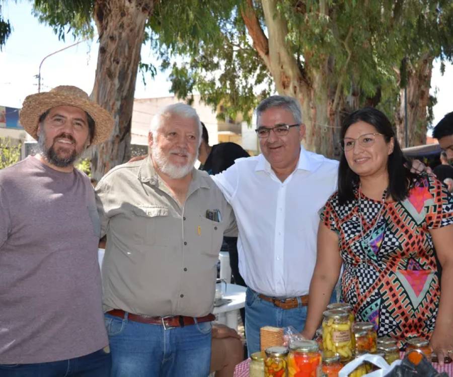Raúl visitó a artistas y emprendedores en Santa María