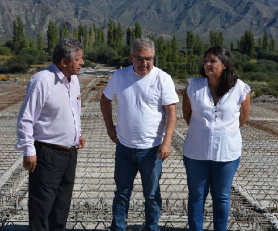 La hostería de Antofagasta entró en etapa final y supervisan los puentes santamarianos