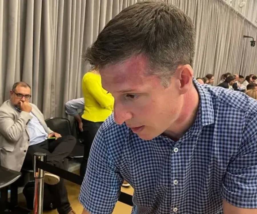 La policía hirió al diputado Juan Marino durante la represión a docentes y jubilados