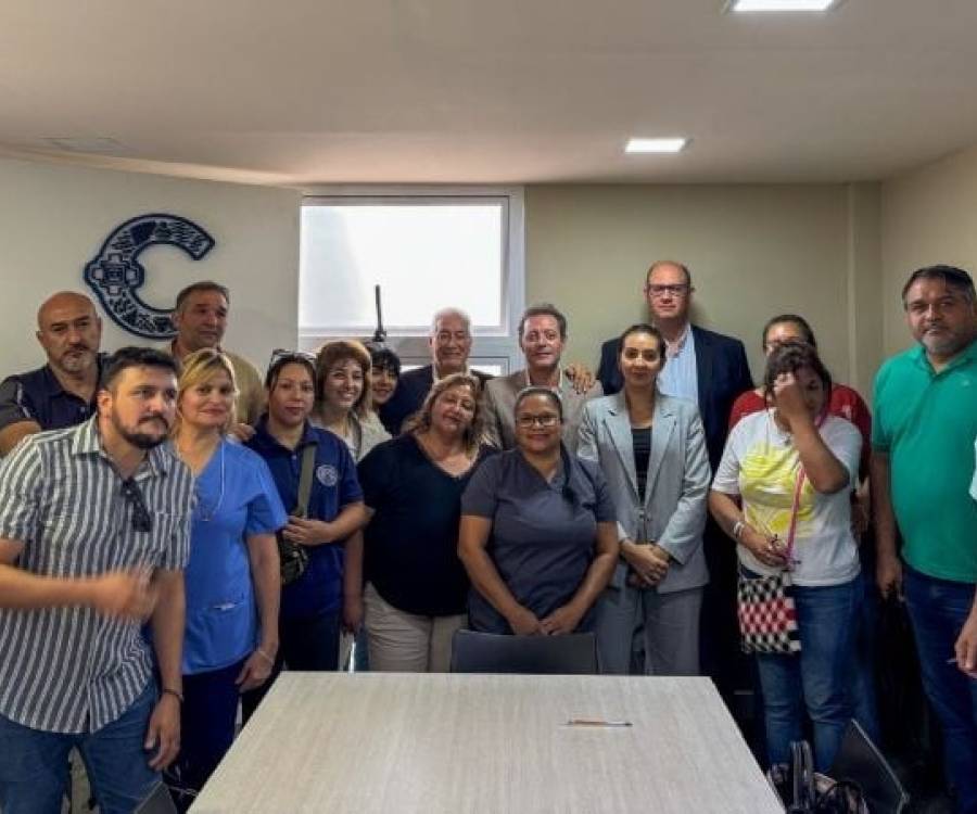 Salud: Gobierno acordó aumento con cláusula gatillo cada dos meses