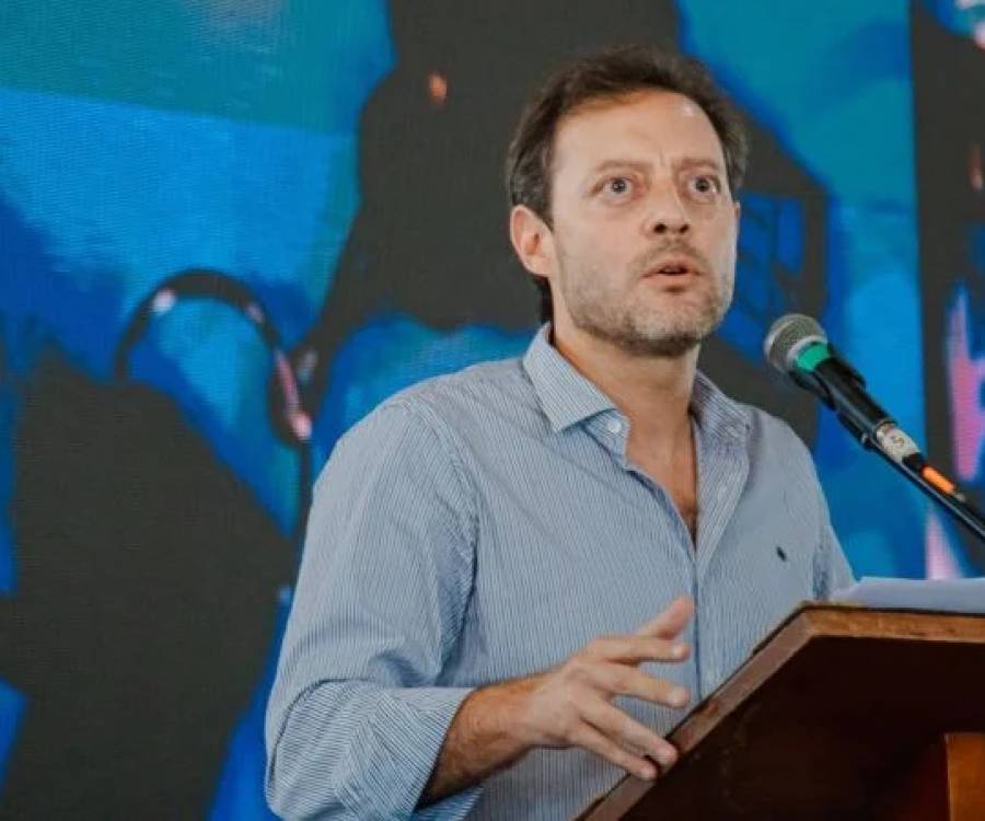 Natella: “El senador Fama debe superar de una vez el divismo político y abocarse a generar leyes”