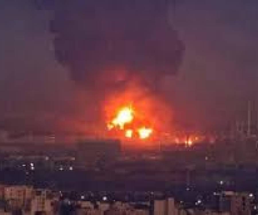 Escalada en Medio Oriente: ataques conjuntos a refinerías iraníes desatan riesgo de lluvia tóxica