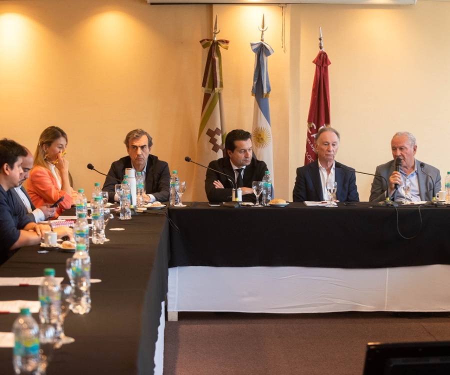 Dusso acompañó la sesión del Consejo Ejecutivo de CAMARCO y destacó la importancia de la obra pública para el NOA