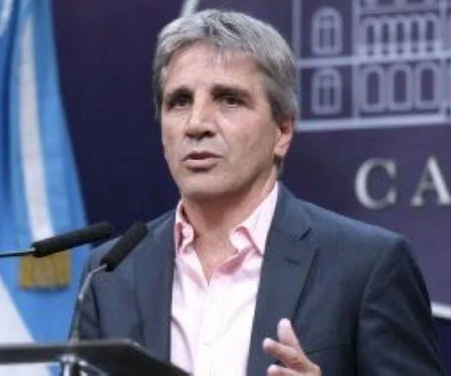 Luis Caputo viaja a Washington para reunirse con el FMI