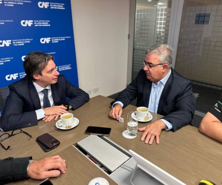 Jalil junto a organismo internacional para el financiamiento de obras
