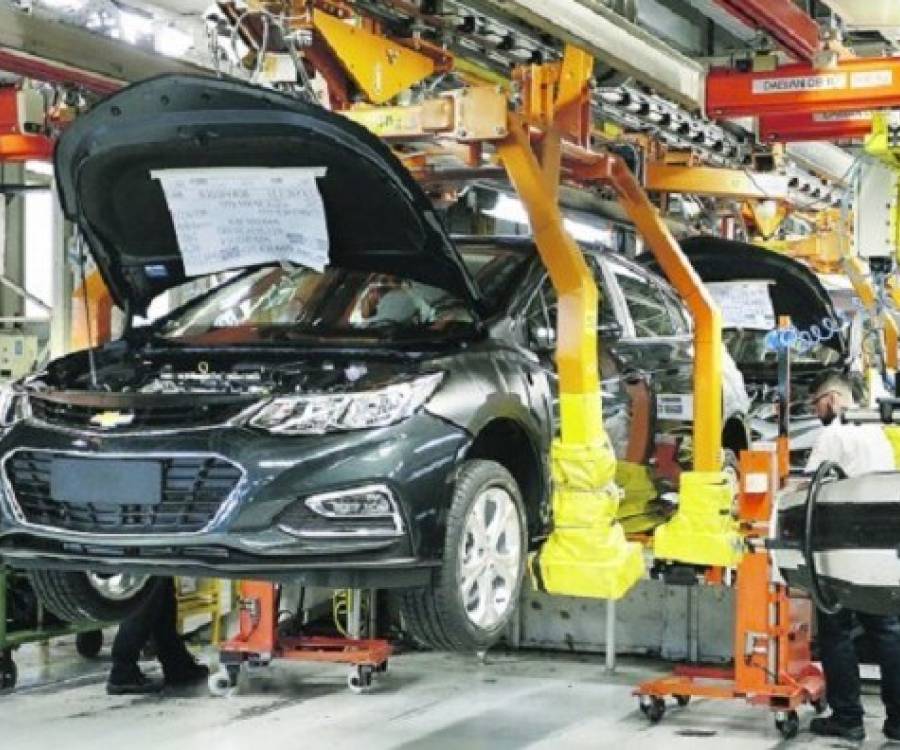 Preocupación en el sector automotriz: Cayó un 34% la financiación de autos 0 km y usados