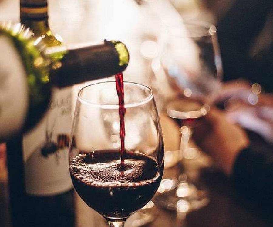 Juntos son dinamita: qué son los vinos bivarietales y cuándo brillan
