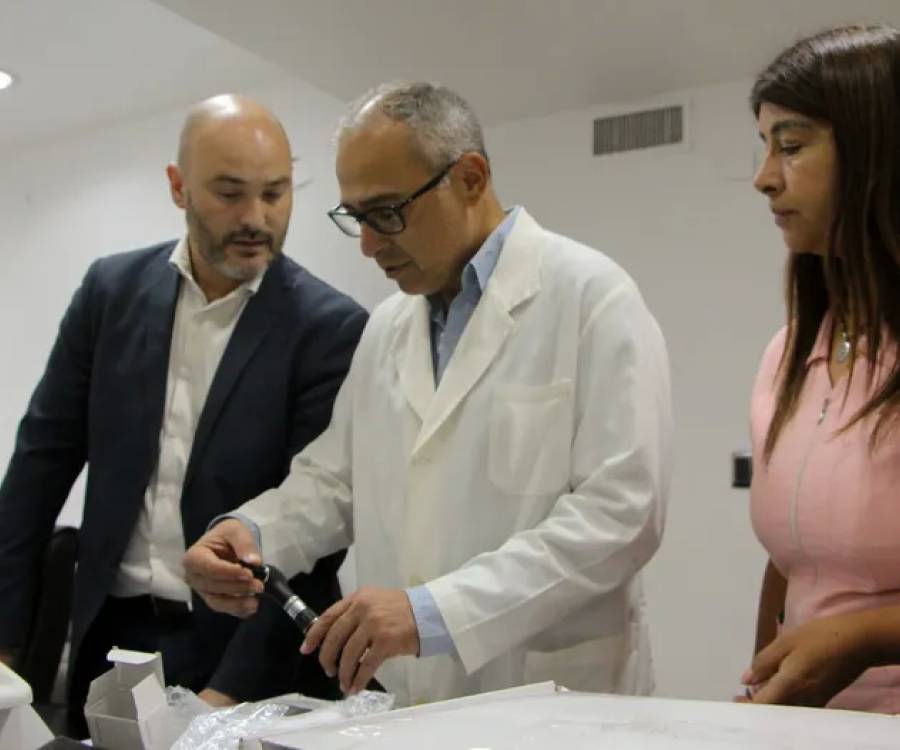 El ministro de Salud entregó nuevo equipamiento al Hospital de Niños