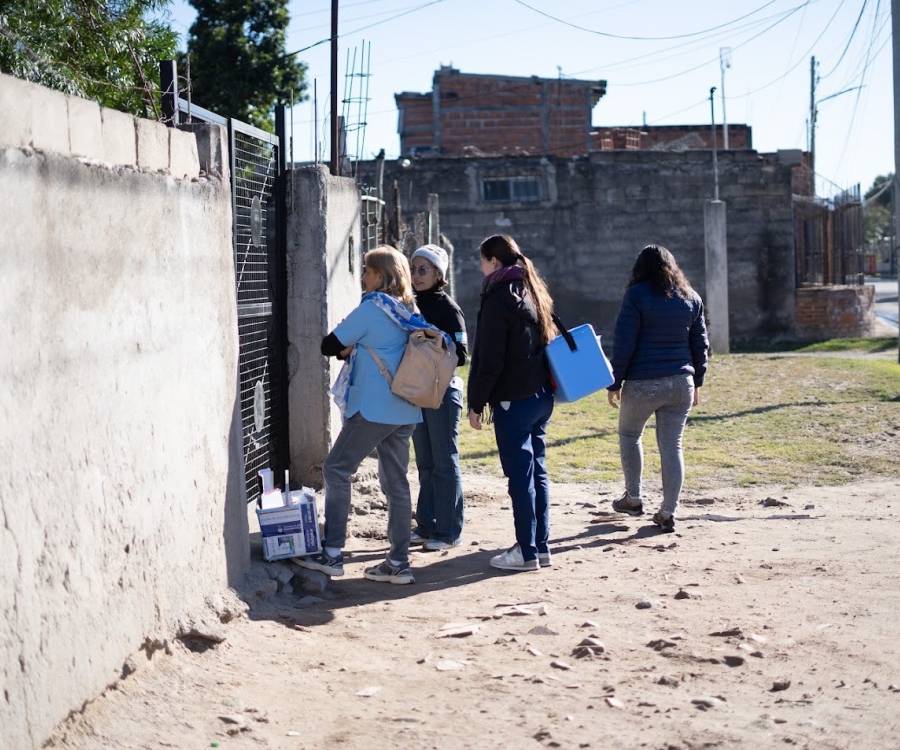 Vacunación “Casa x Casa” en Capital