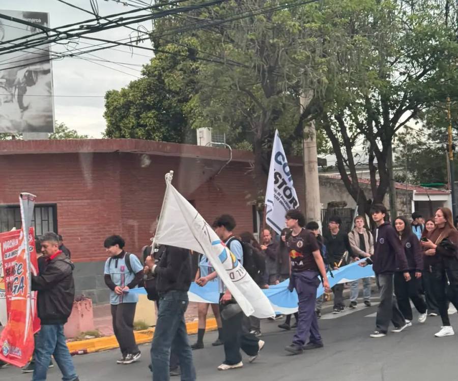 Catamarca se sumó a la 5° Marcha Federal en defensa de la universidad pública