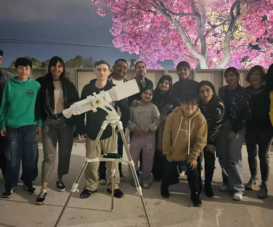 La Luna del Cazador será protagonista de una noche de gastronomía árabe y astroturismo en Catamarca