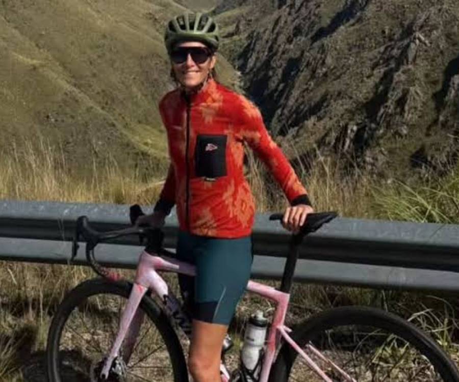Así fue la jornada de ciclismo de Juana Viale en Catamarca: naturaleza, sonrisas y diversión grupal